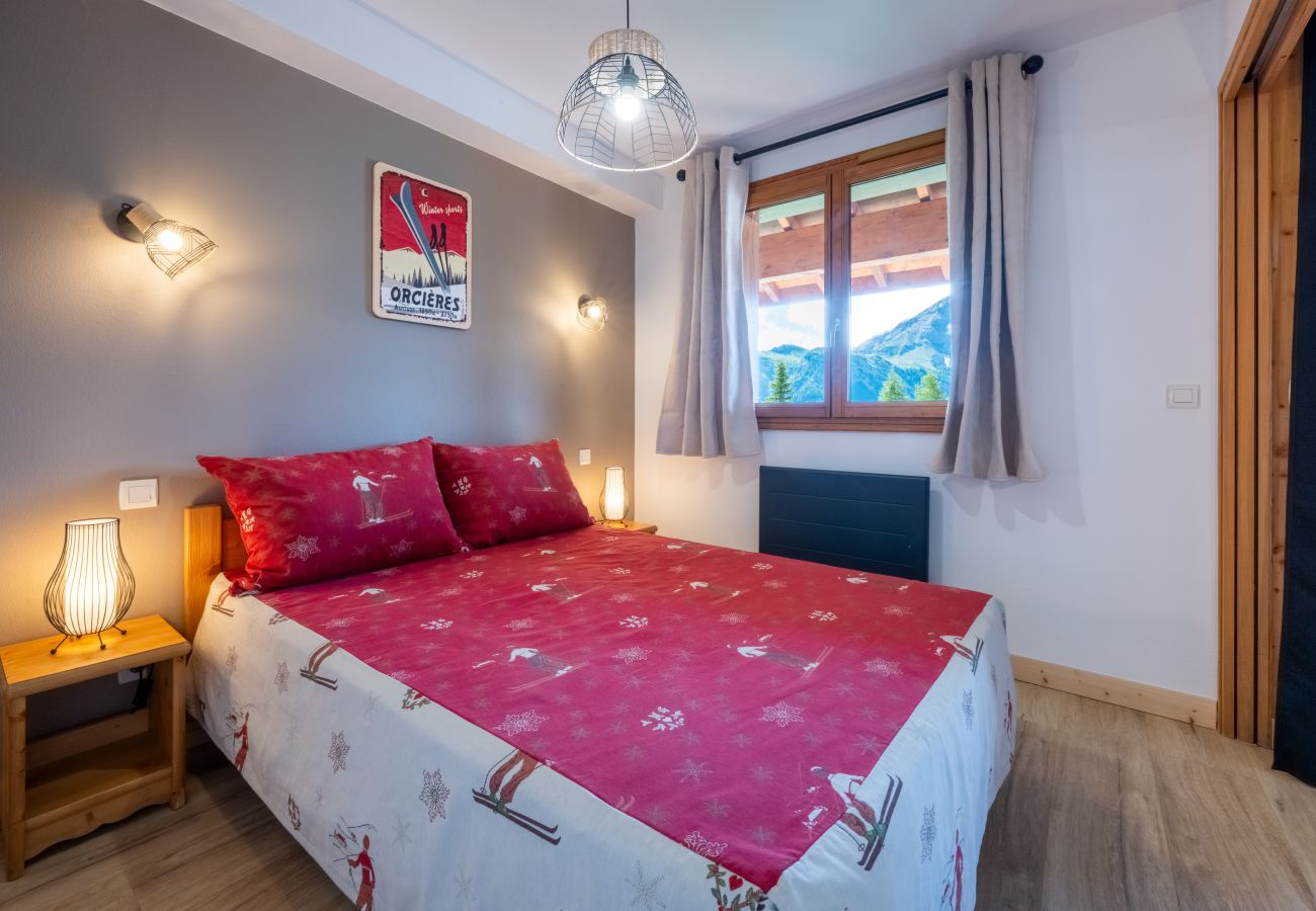 Appartement à Orcières -  2 pièces cabine 6 pers, balcon , piscine ,WIFI et parking