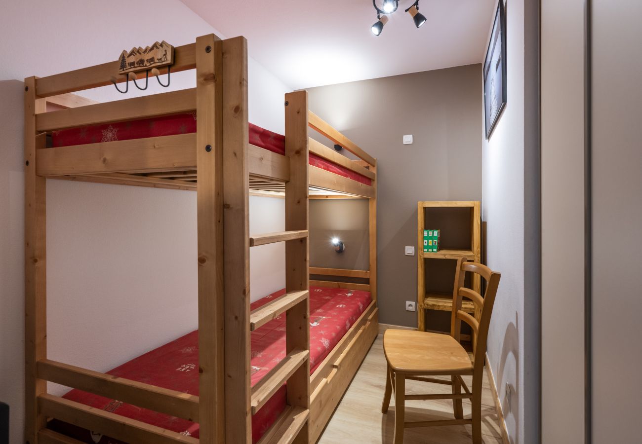 Appartement à Orcières -  2 pièces cabine 6 pers, balcon , piscine ,WIFI et parking