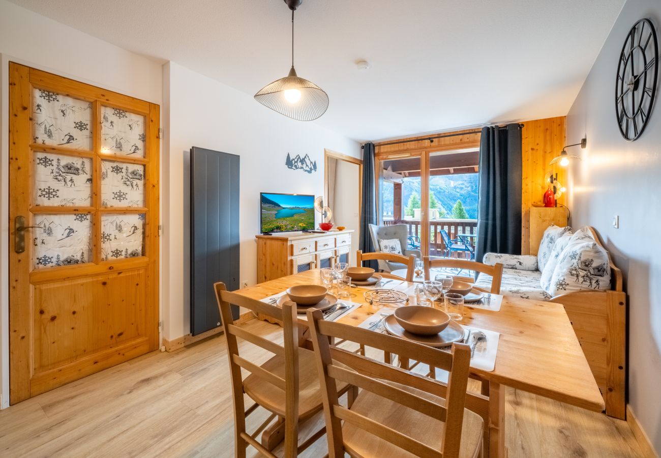Appartement à Orcières -  2 pièces cabine 6 pers, balcon , piscine ,WIFI et parking
