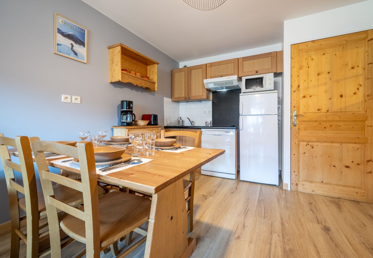 Appartement à Orcières -  2 pièces cabine 6 pers, balcon , piscine ,WIFI et parking