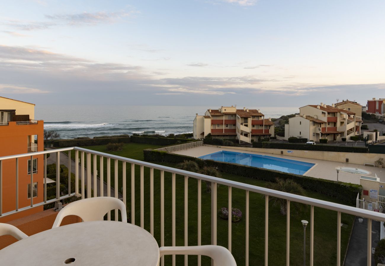 Studio à Agde - Studio 4 pers balcon vue mer, piscine, parking