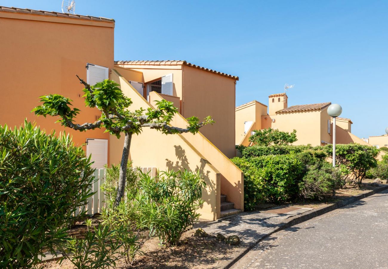 Studio à Agde - Studio moderne 4 pers, terrasse, plage à 500m