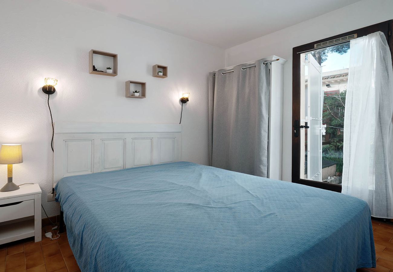 Appartement à Agde - Appt lumineux 5 pers, grande terrasse, parking