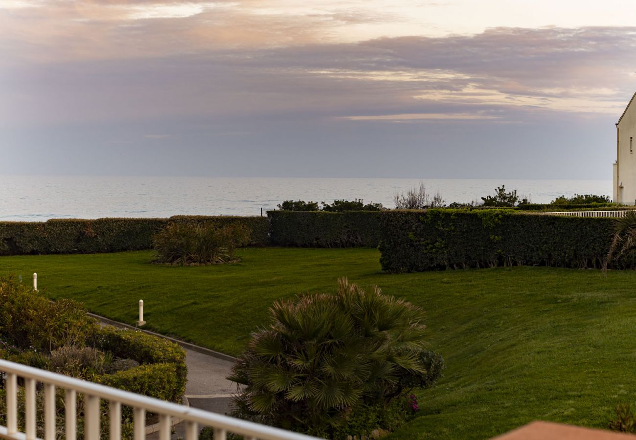 Studio à Agde - Studio vue mer 4 pers, loggia équipée, plage à 50m