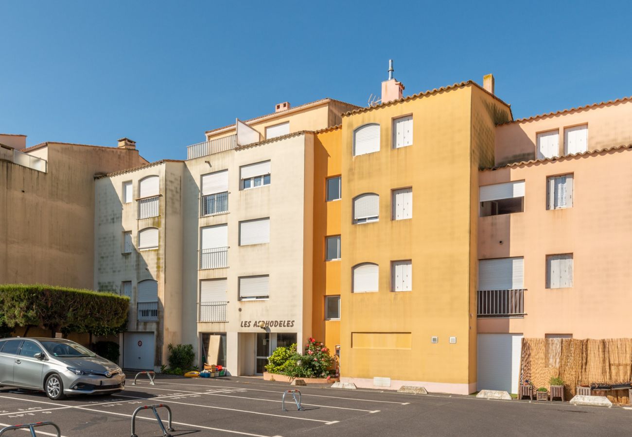 Studio à Agde - Studio 4 pers, plage à 200m, près du centre