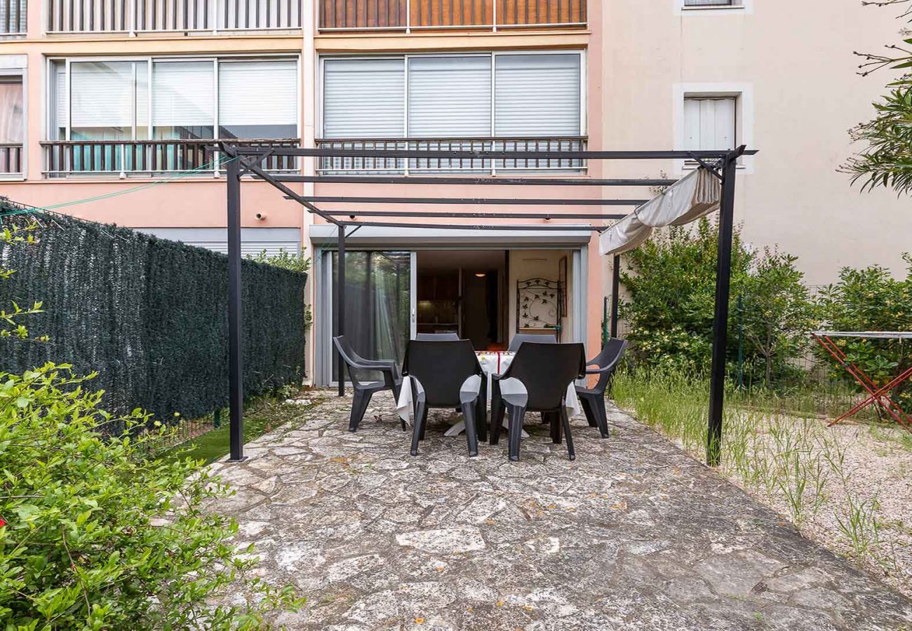 Studio à Agde - Joli studio 4 pers, terrasse, plage à 200m