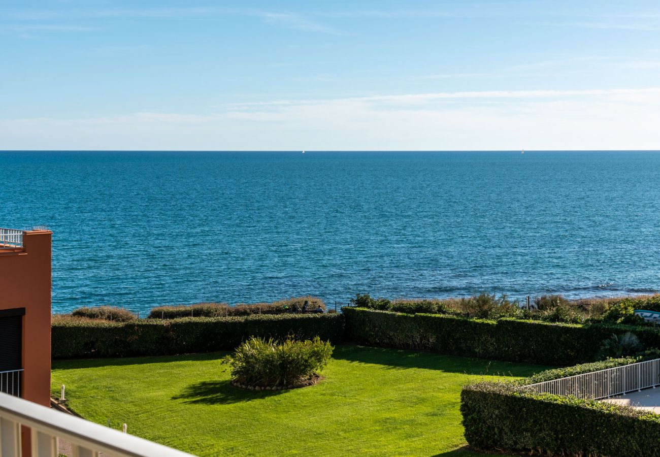 Studio à Agde - Studio 4/6 pers balcon vue mer, piscine, parking 