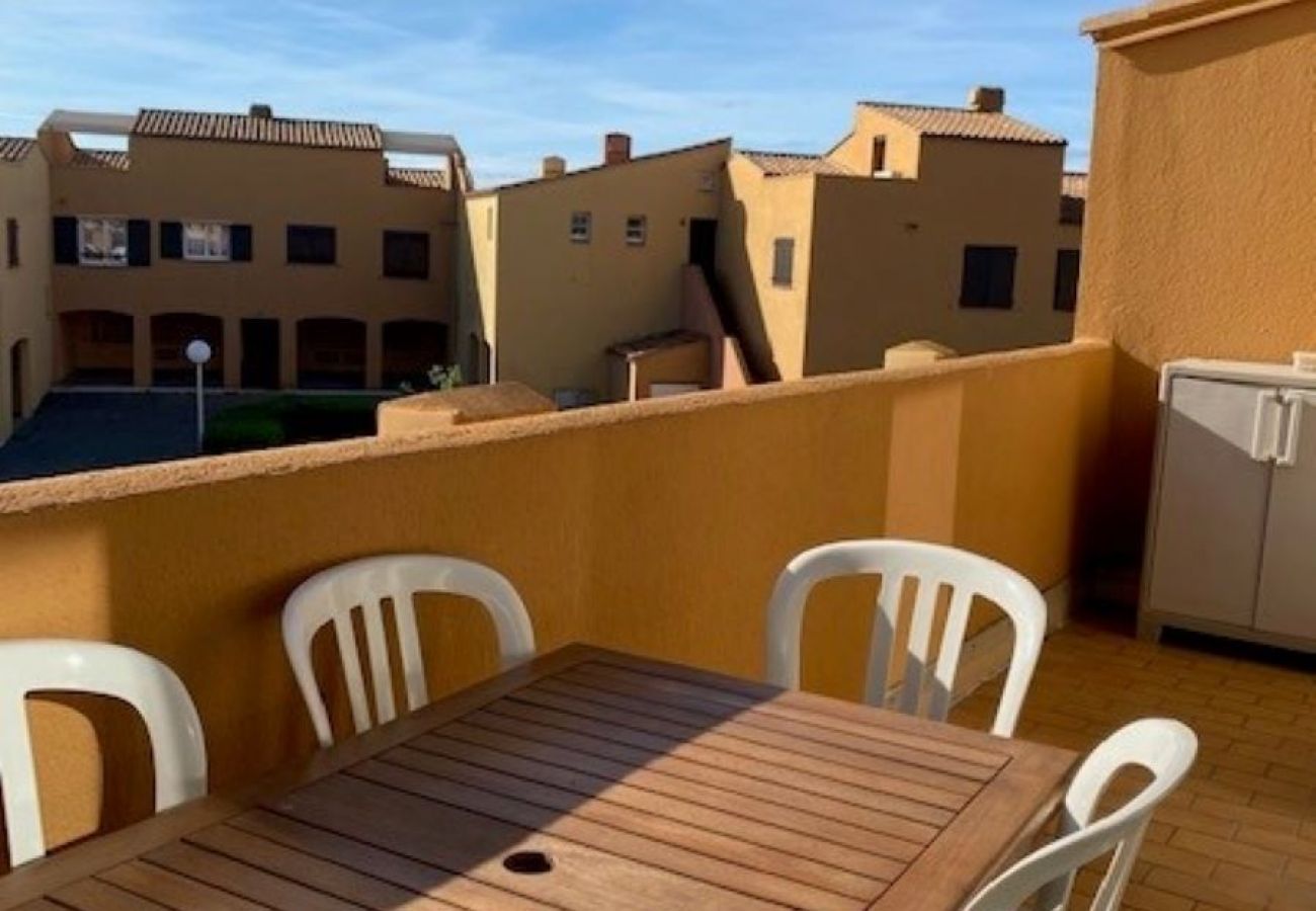 Appartement à Agde - Appt spacieux 7 pers, terrasse, plage à 100m