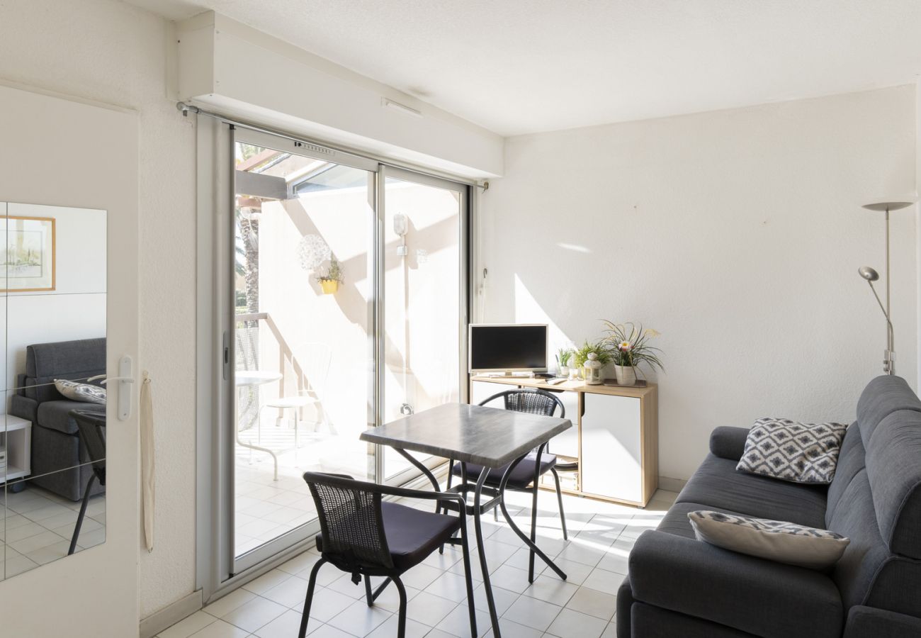 Appartement à Agde - Appt 4 pers, vue jardin, terrasse, parking privé