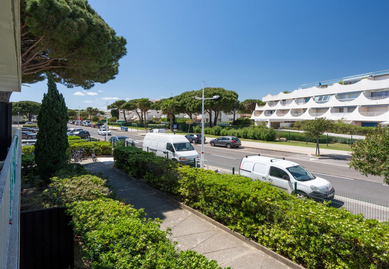 Studio à Le Grau-du-Roi - Studio moderne 2 pers, balcon, proche de la mer