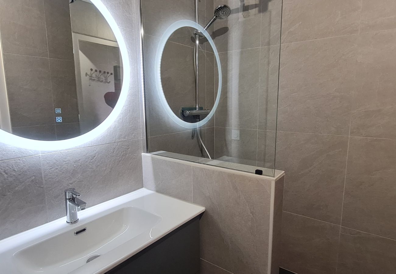 Studio à Les Deux Alpes - Studio 4 pers, pied des pistes accueillant