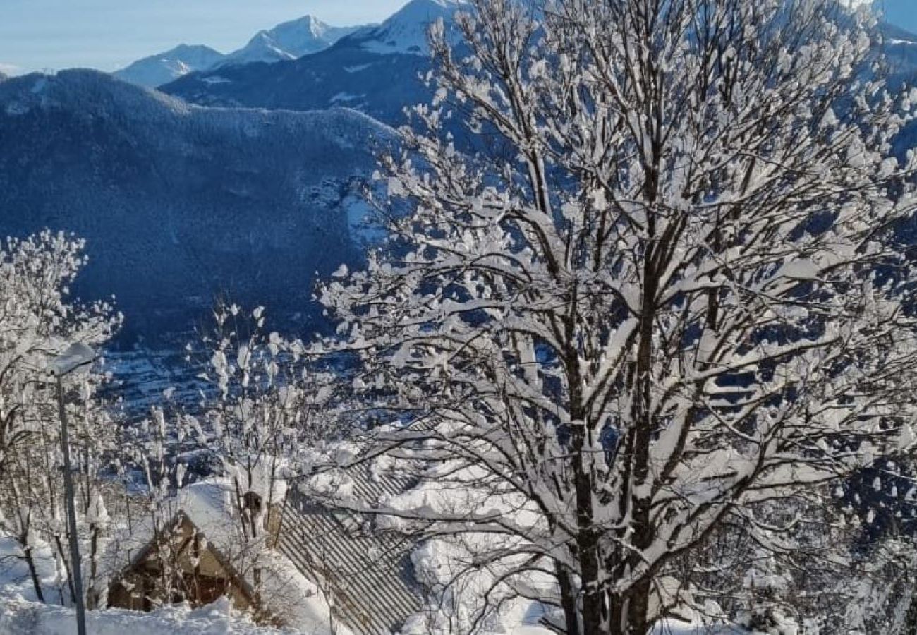 Appartement à Doucy - Appart 5 pers, balcon vue montagne, proche des pistes de ski