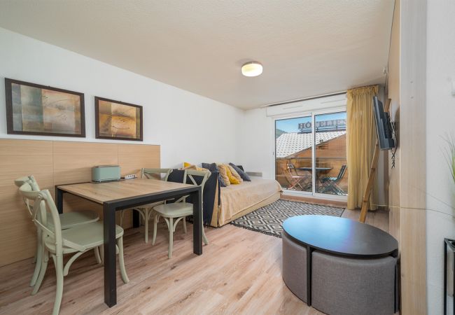Appartement à Allos - Appt 6 pers vue montagne avec piscine & parking