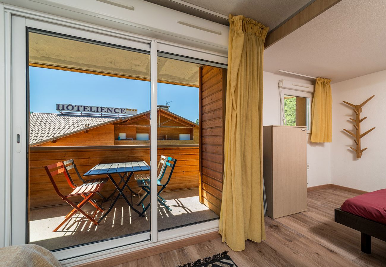 Appartement à Allos - Appt 6 pers vue montagne avec piscine & parking