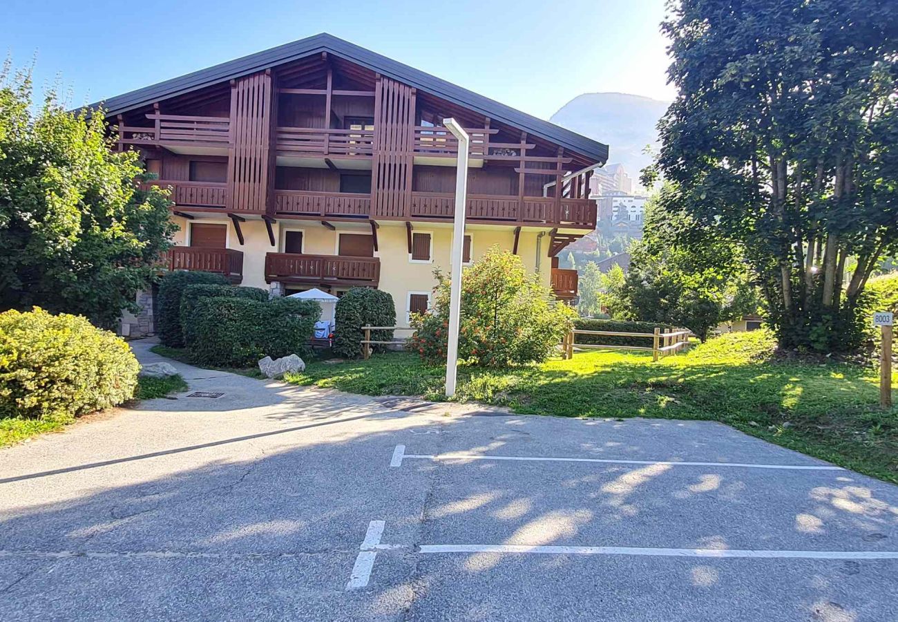 Appartement à Les Deux Alpes - Appt terrasse vue montagne avec petit jardinet, 4 pers, proche pistes