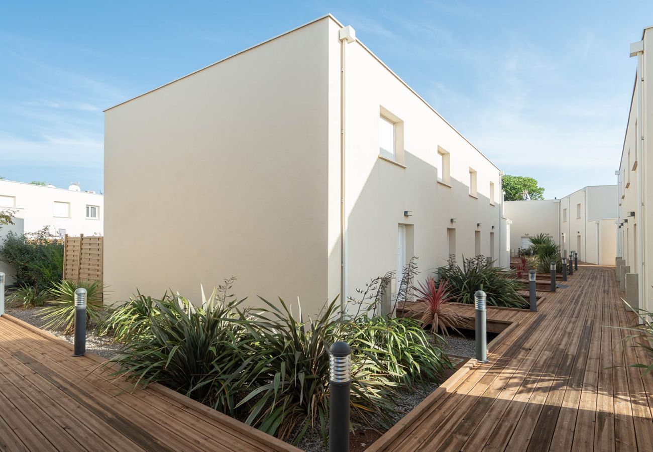 Villa à Sérignan - Jolie maison avec jardin proche plage 6 personnes