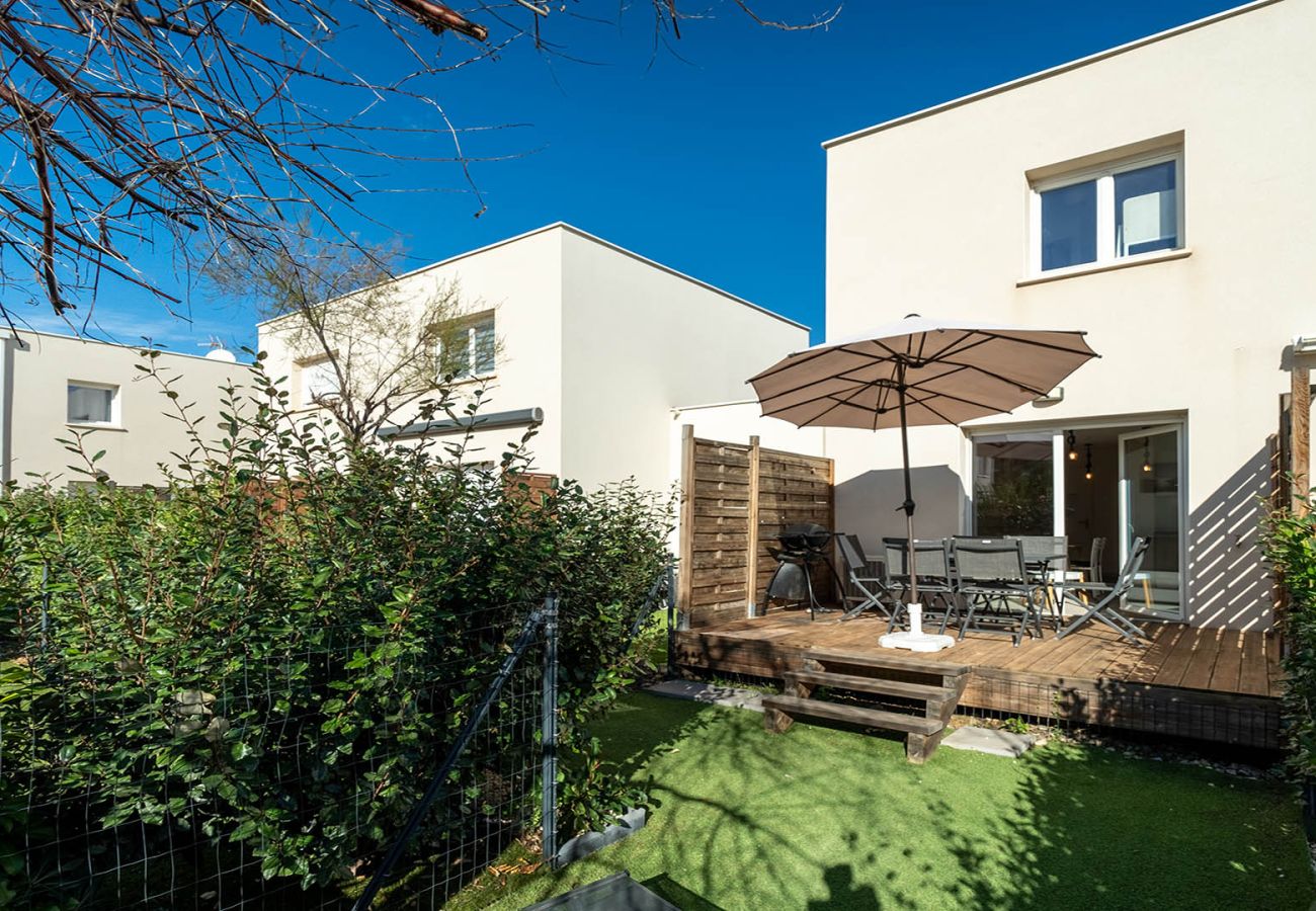 Villa à Sérignan - Villa duplex 6 pers avec  jardin et clim