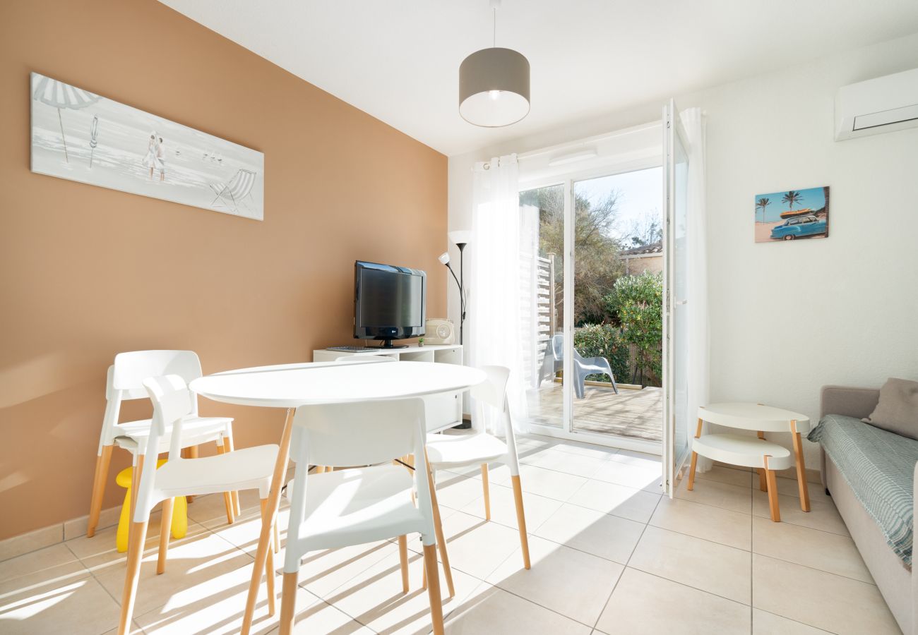 Villa à Sérignan - Villa 6 pers avec jardin dans résidence avec piscine
