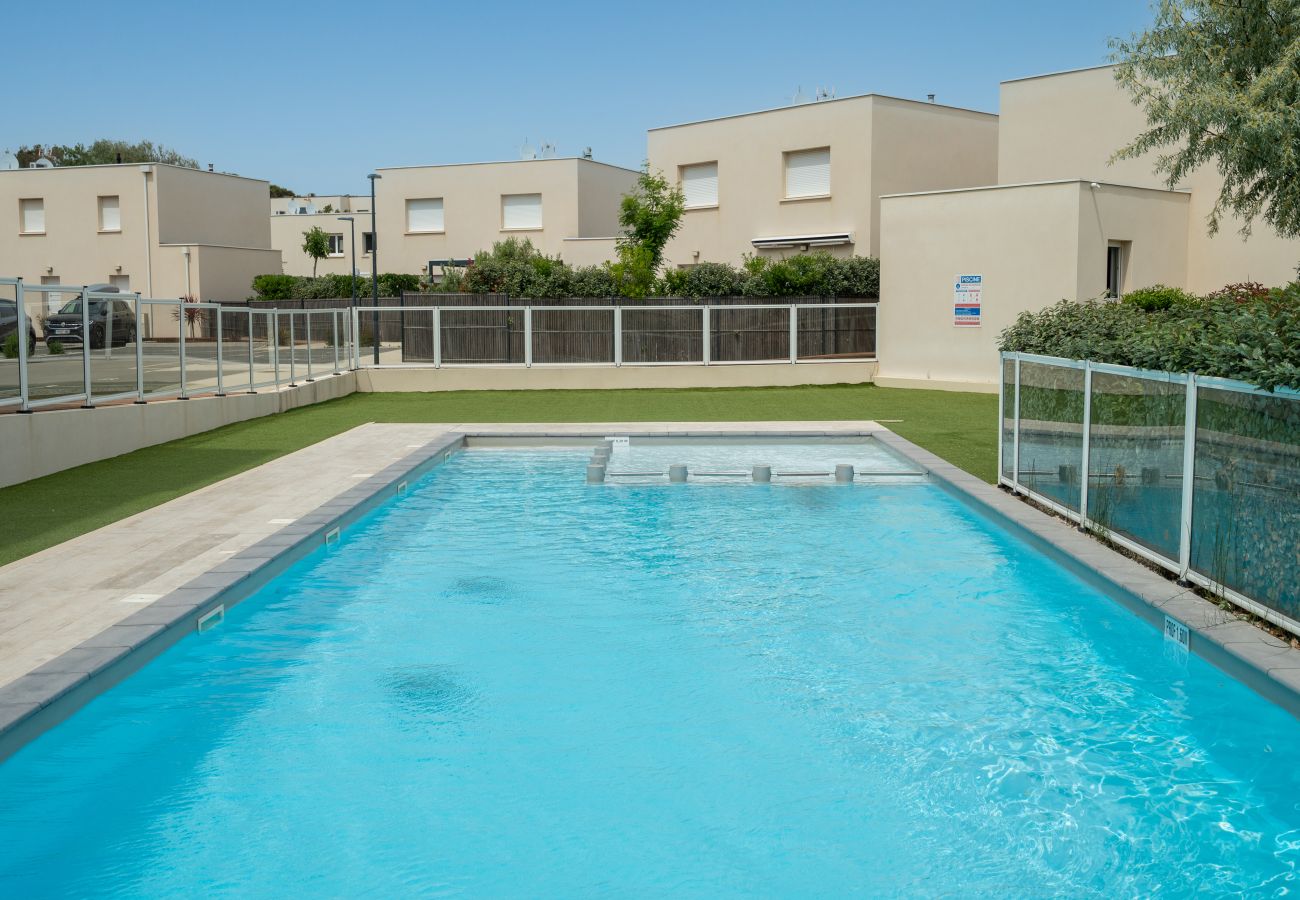 Villa à Sérignan - Villa 6 pers avec jardin dans résidence avec piscine