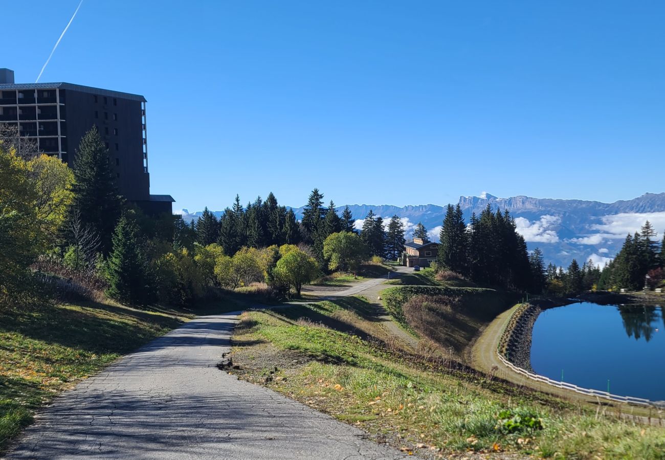 Studio à Chamrousse - Appartement lumineux 5 pers, balcon, proche des pistes