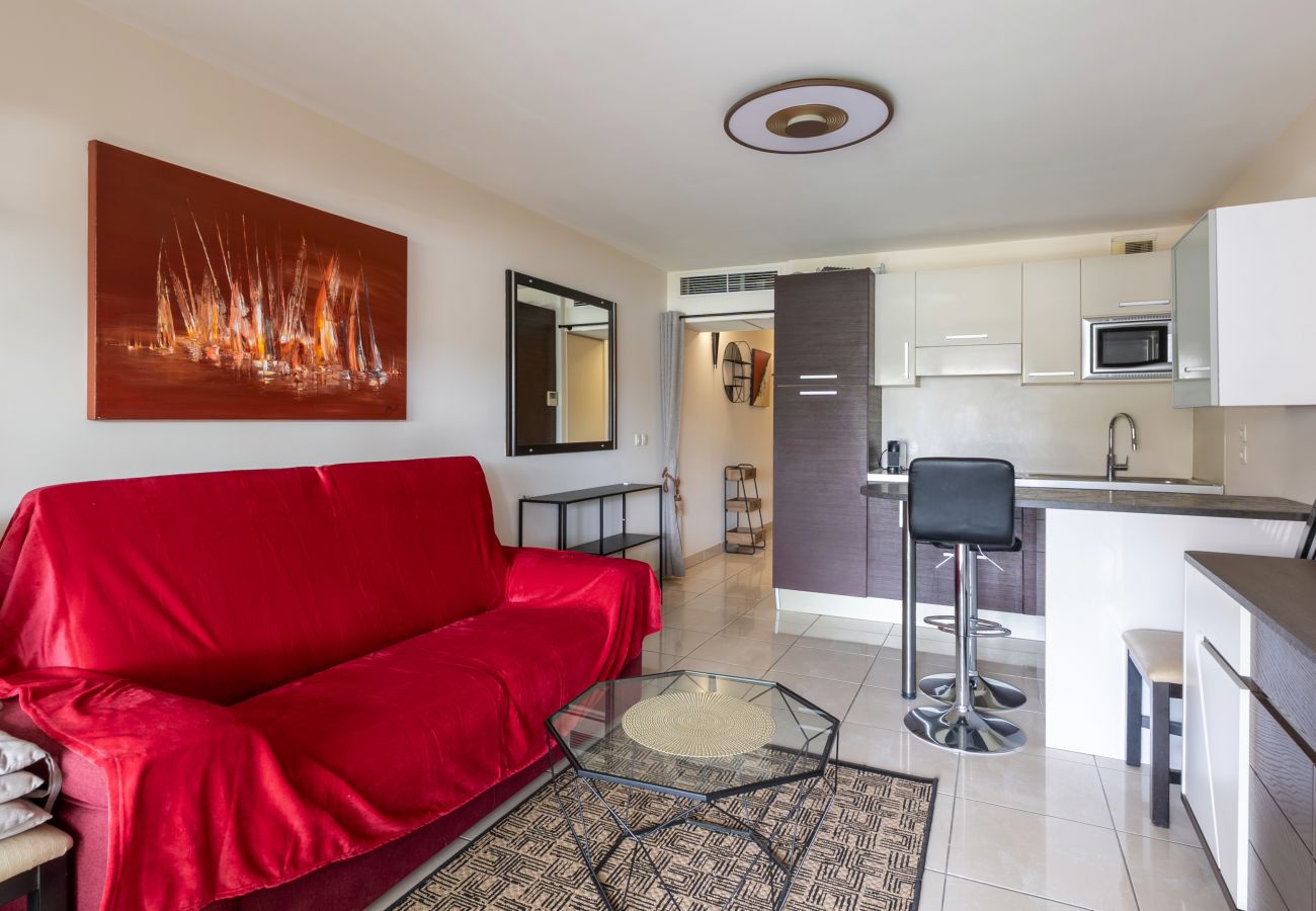 Appartement à Mandelieu-la-Napoule - Bel Appt avec grand jardin pour 4 pers