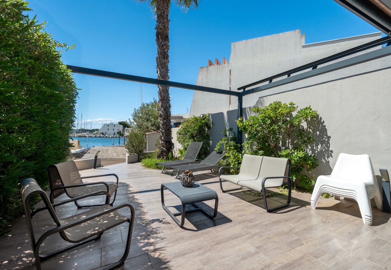 Villa à Le Grau-du-Roi - Villa 6 pers avec vue exceptionnelle sur la Marina