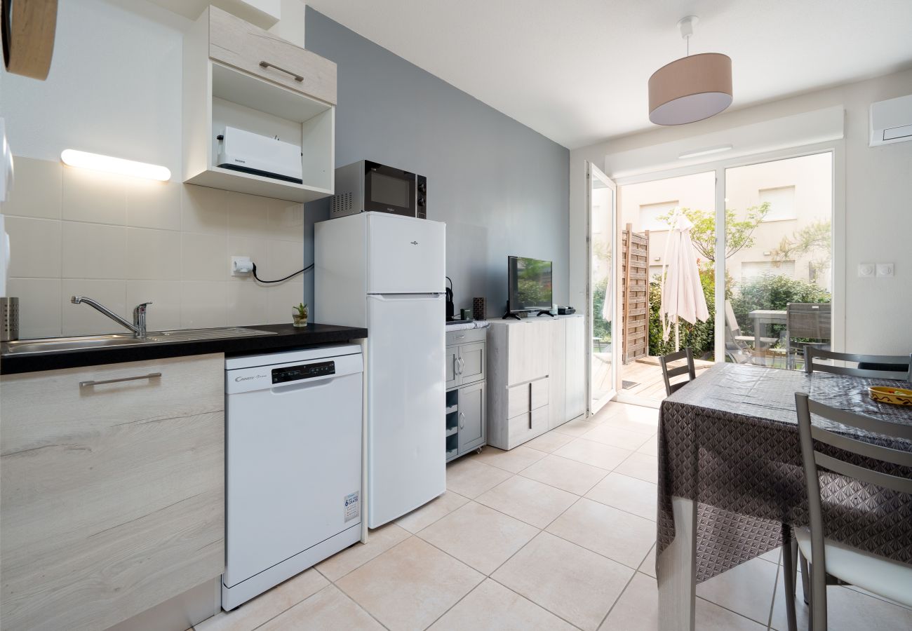 Villa à Sérignan - Villa 6 pers avec  jardin et piscine proche plage