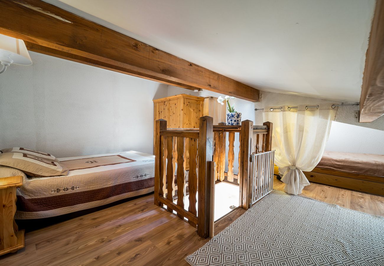 Studio à Allos - Mignon studio duplex, à la montagne, 5 personnes