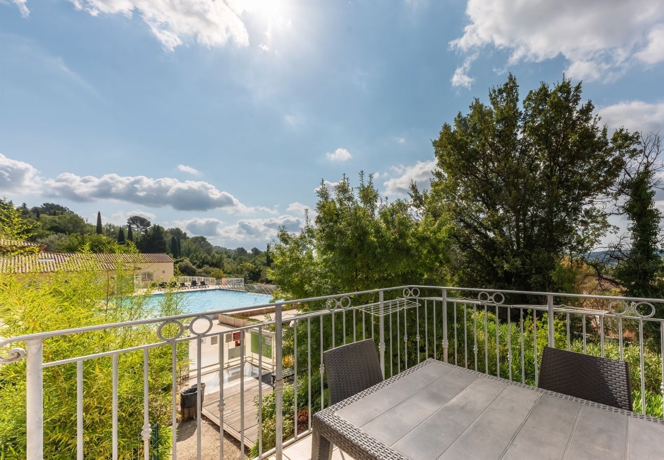 Appartement à Callian - Bel Appt 8 pers avec vue piscine