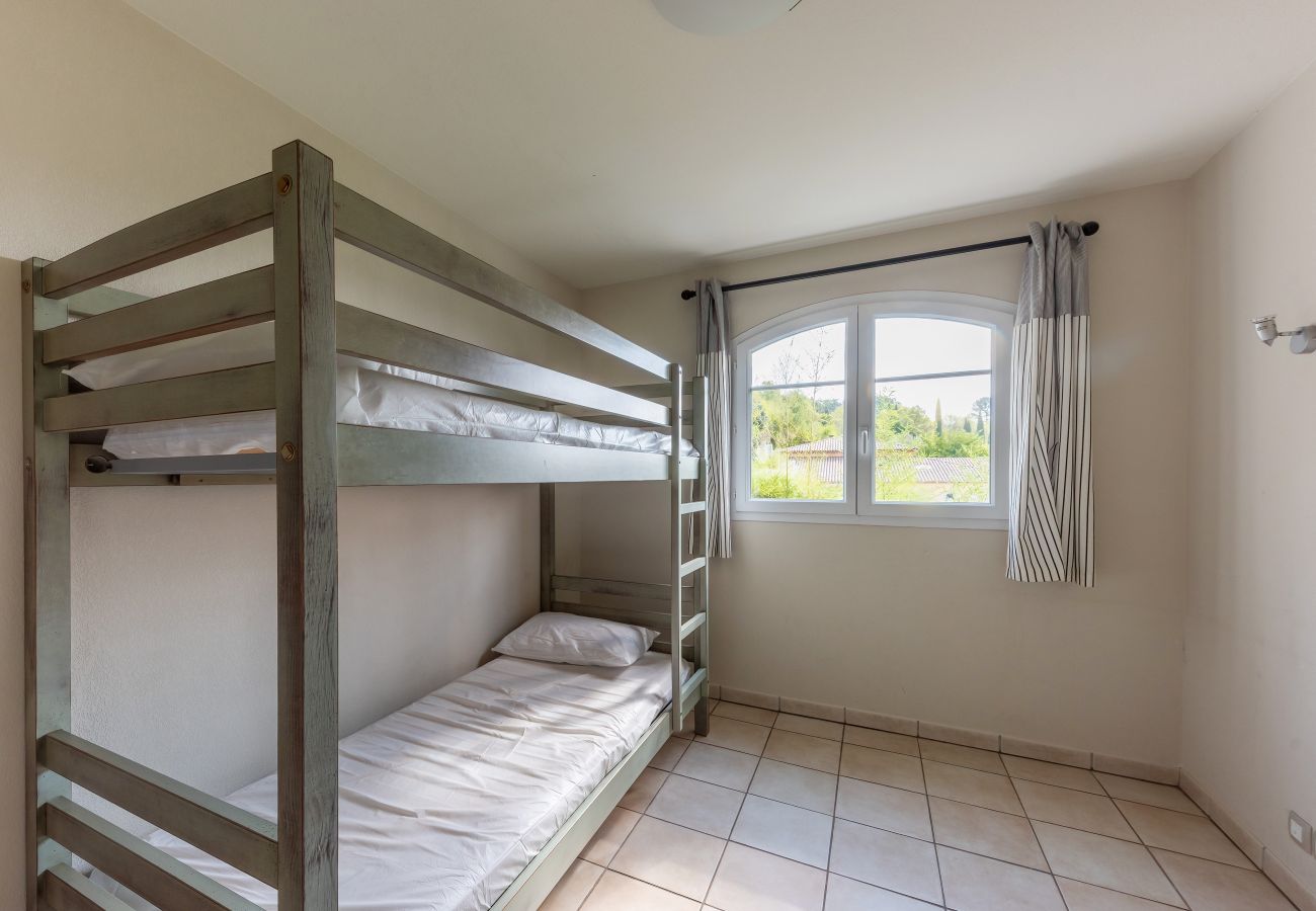 Appartement à Callian - Bel Appt 8 pers avec vue piscine