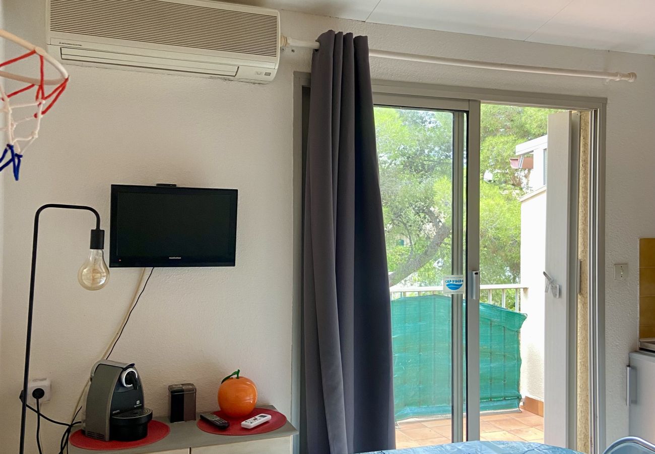 Studio à Agde - Charmant  apart 3 pers avec terrasse