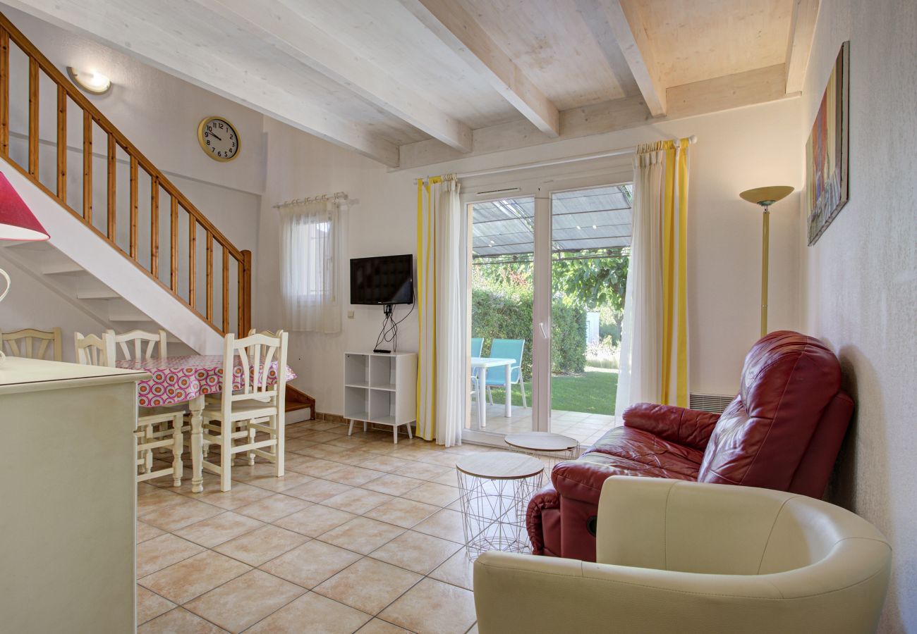 Maison à Homps - Villa 6 pers avec jardin dans résidence avec piscine