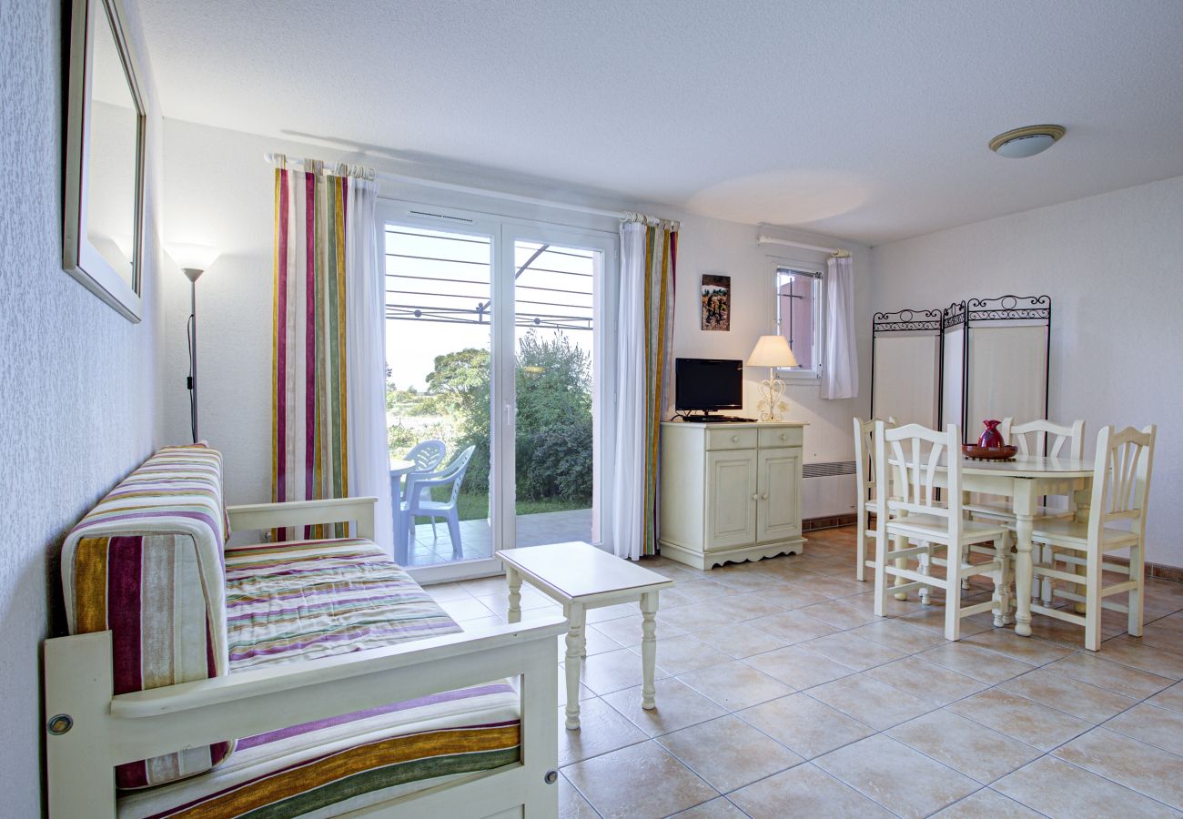 Maison à Homps - Villa 4 pers avec jardin dans résidence avec piscine