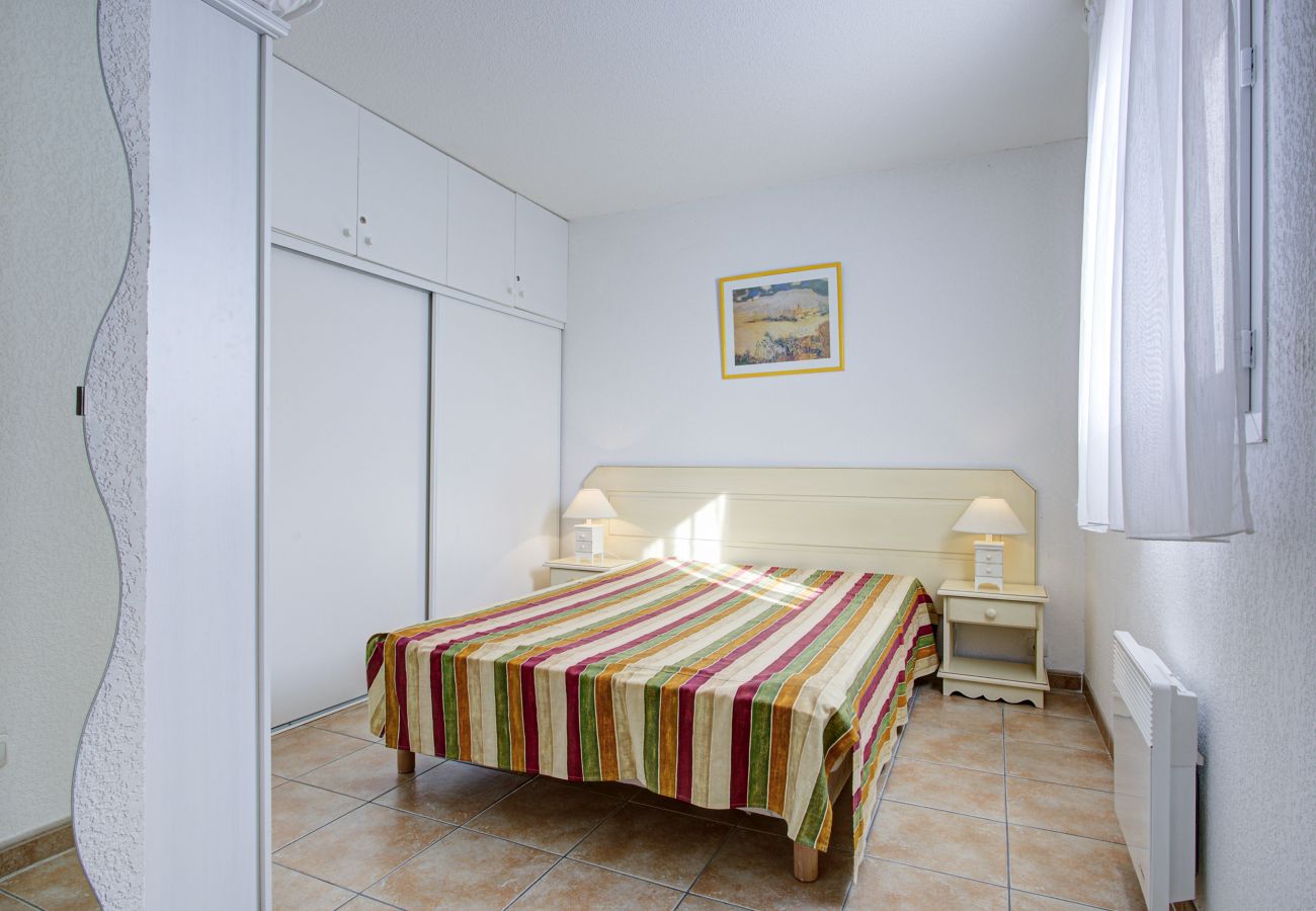 Maison à Homps - Villa 4 pers avec jardin dans résidence avec piscine