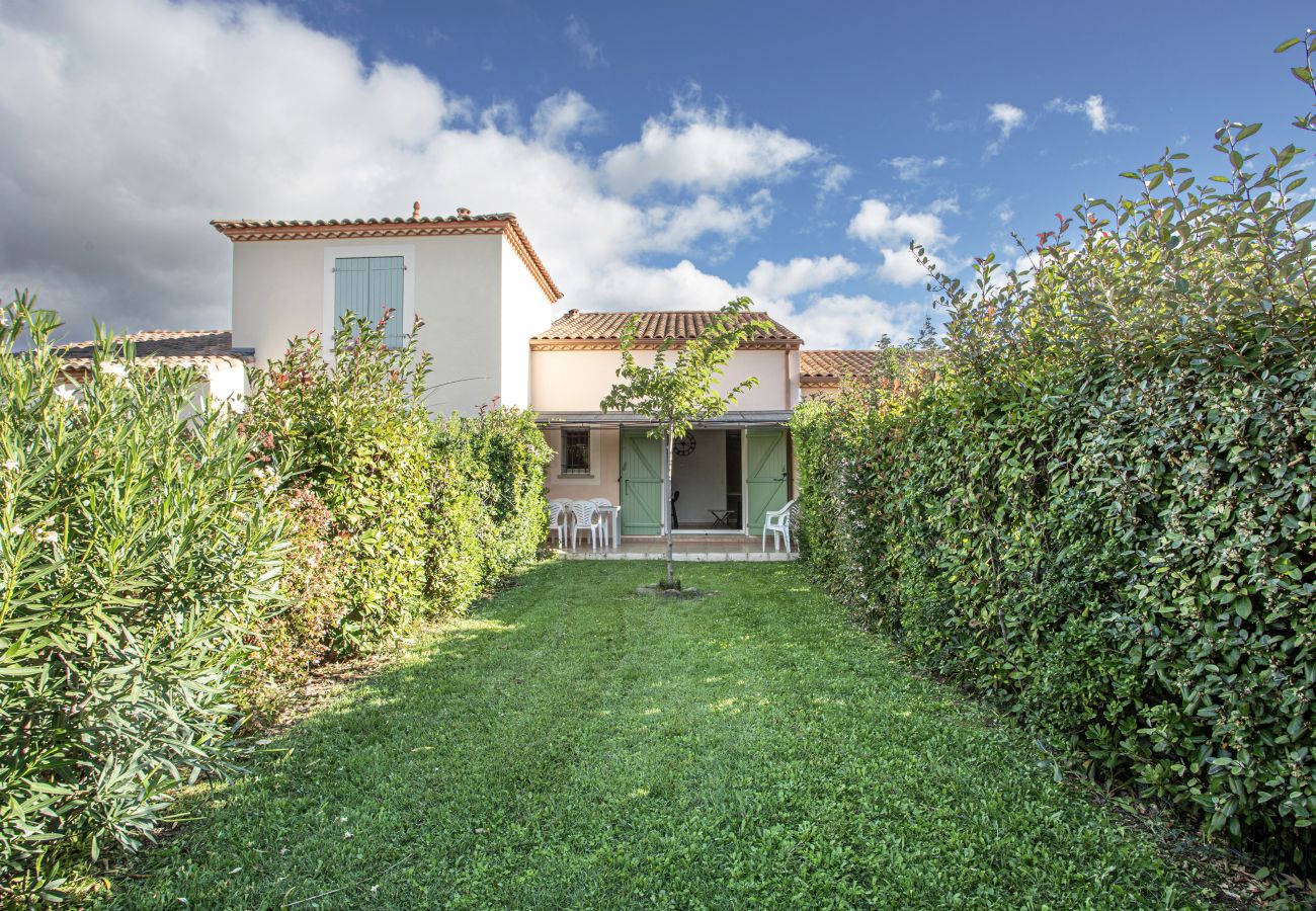 Villa à Homps - Villa duplex climatisé, 4 pers, avec jardin clos