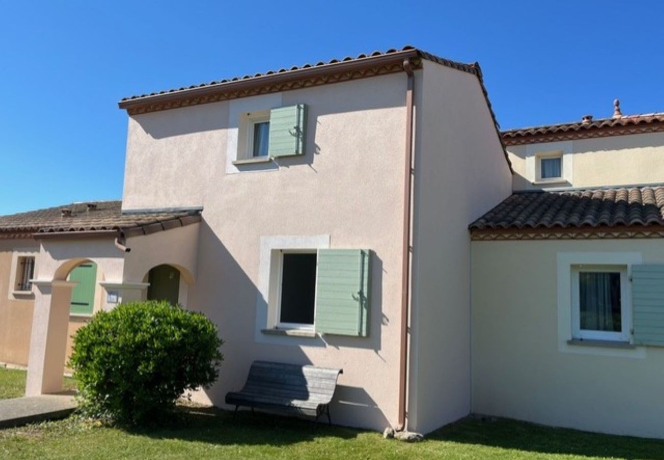 Villa à Homps - Villa duplex climatisé, 4 pers, avec jardin clos