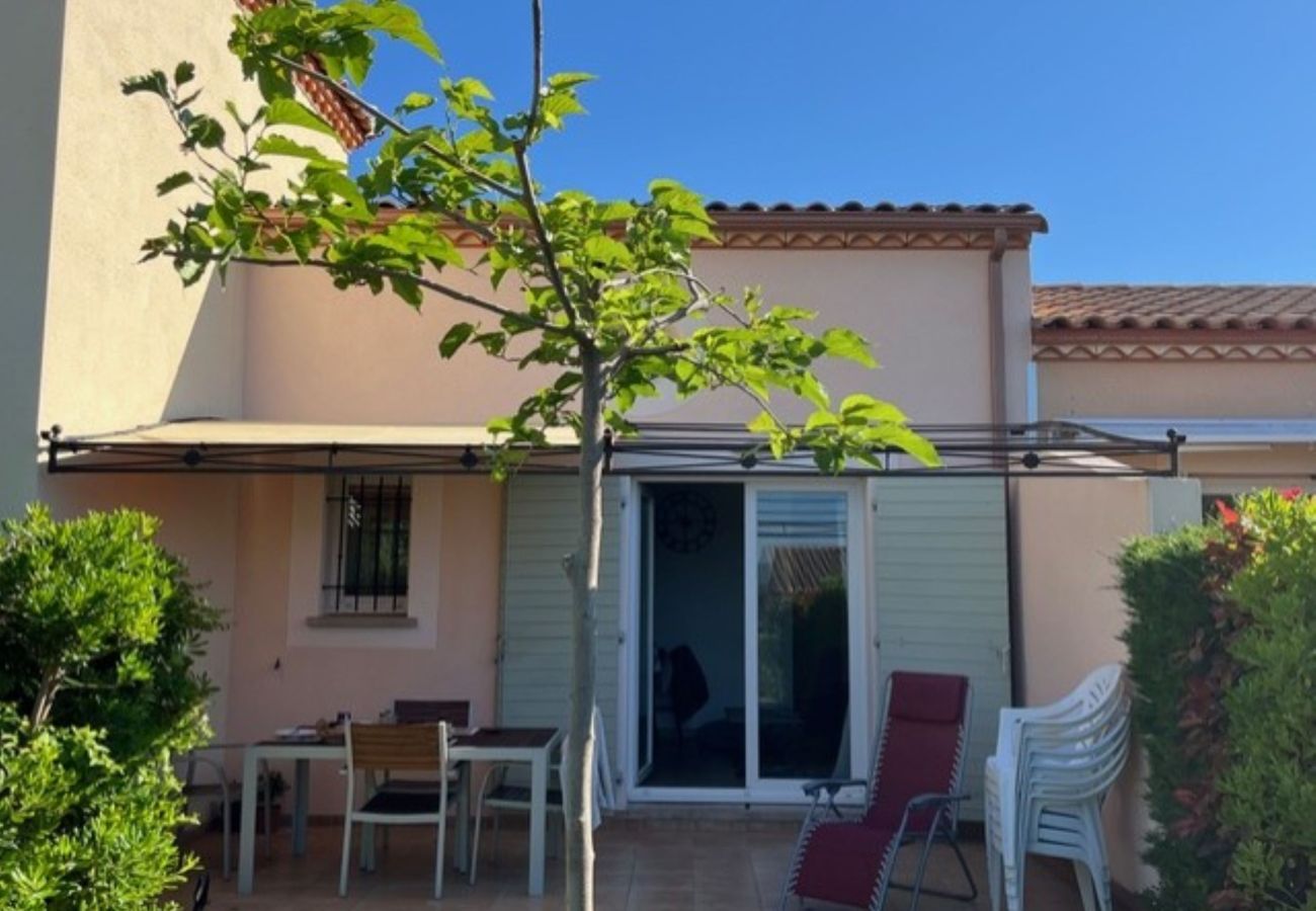 Villa à Homps - Villa duplex climatisé, 4 pers, avec jardin clos