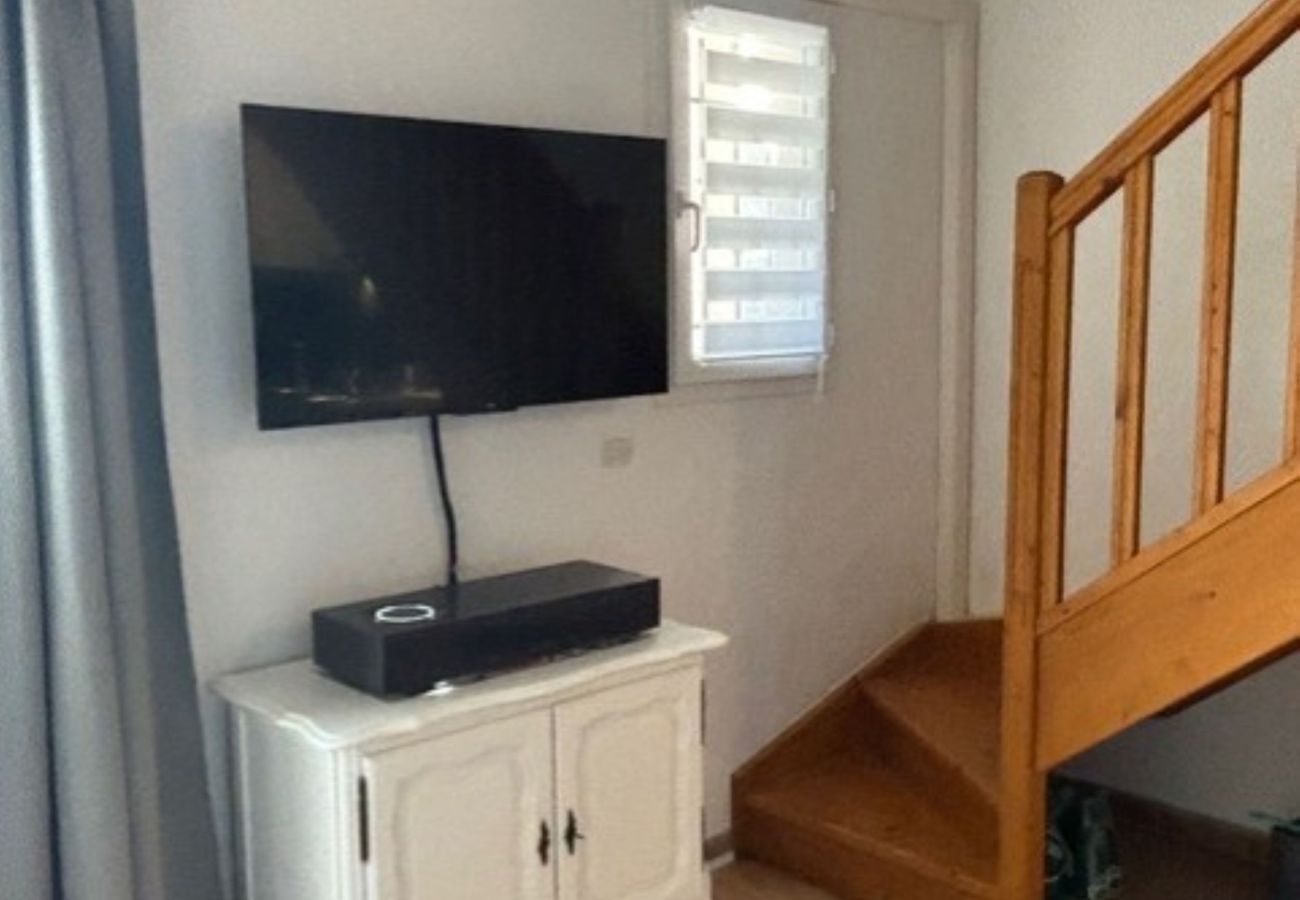 Villa à Homps - Villa duplex climatisé, 4 pers, avec jardin clos