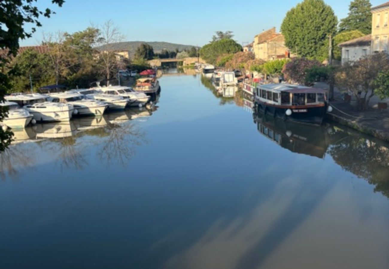 Villa à Homps - Villa duplex climatisé, 4 pers, avec jardin clos