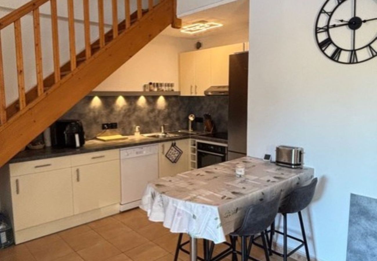 Villa à Homps - Villa duplex climatisé, 4 pers, avec jardin clos