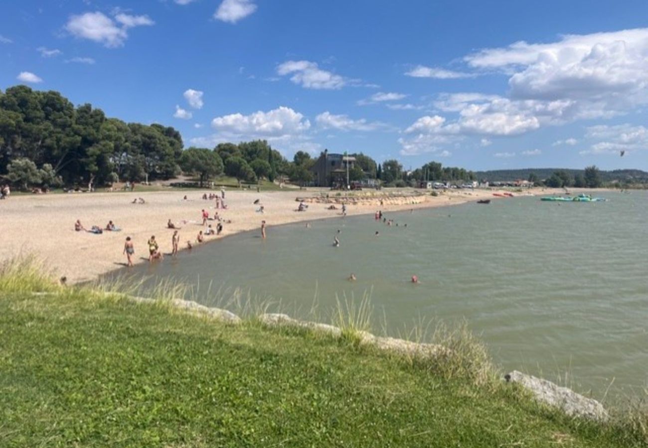 Villa à Homps - Villa duplex climatisé, 4 pers, avec jardin clos