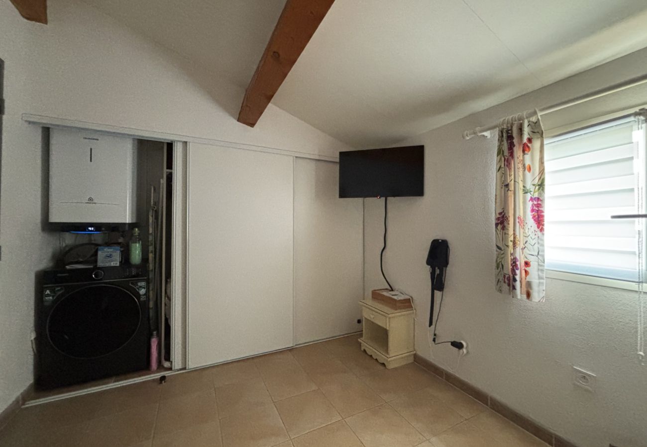 Villa à Homps - Villa duplex climatisé, 4 pers, avec jardin clos