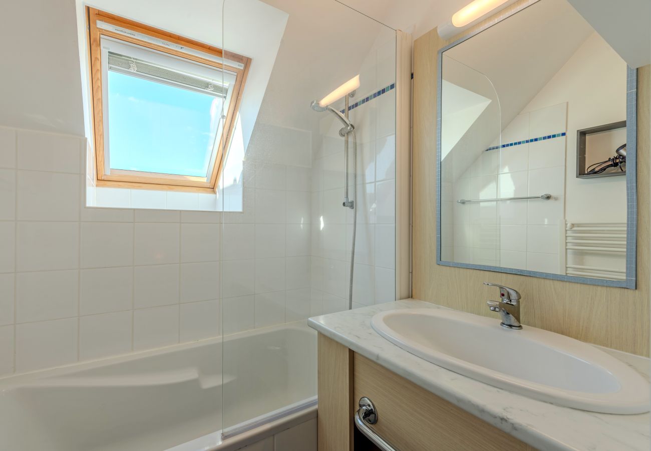 Maison à Saint-Nic - Maison 6 pers dans résidence avec piscine