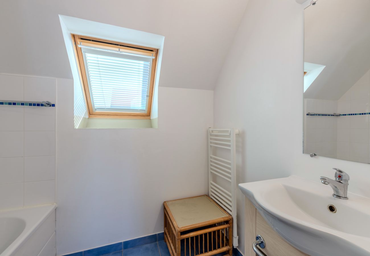 Maison à Saint-Nic - Charmante maison avec extérieur, 4 pers, vue mer