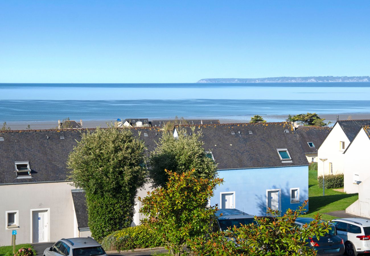 Maison à Saint-Nic - Charmante maison avec extérieur, 4 pers, vue mer