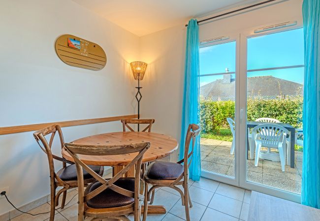 Maison à Saint-Nic - Maisonnette 4 pers dans résidence avec piscine