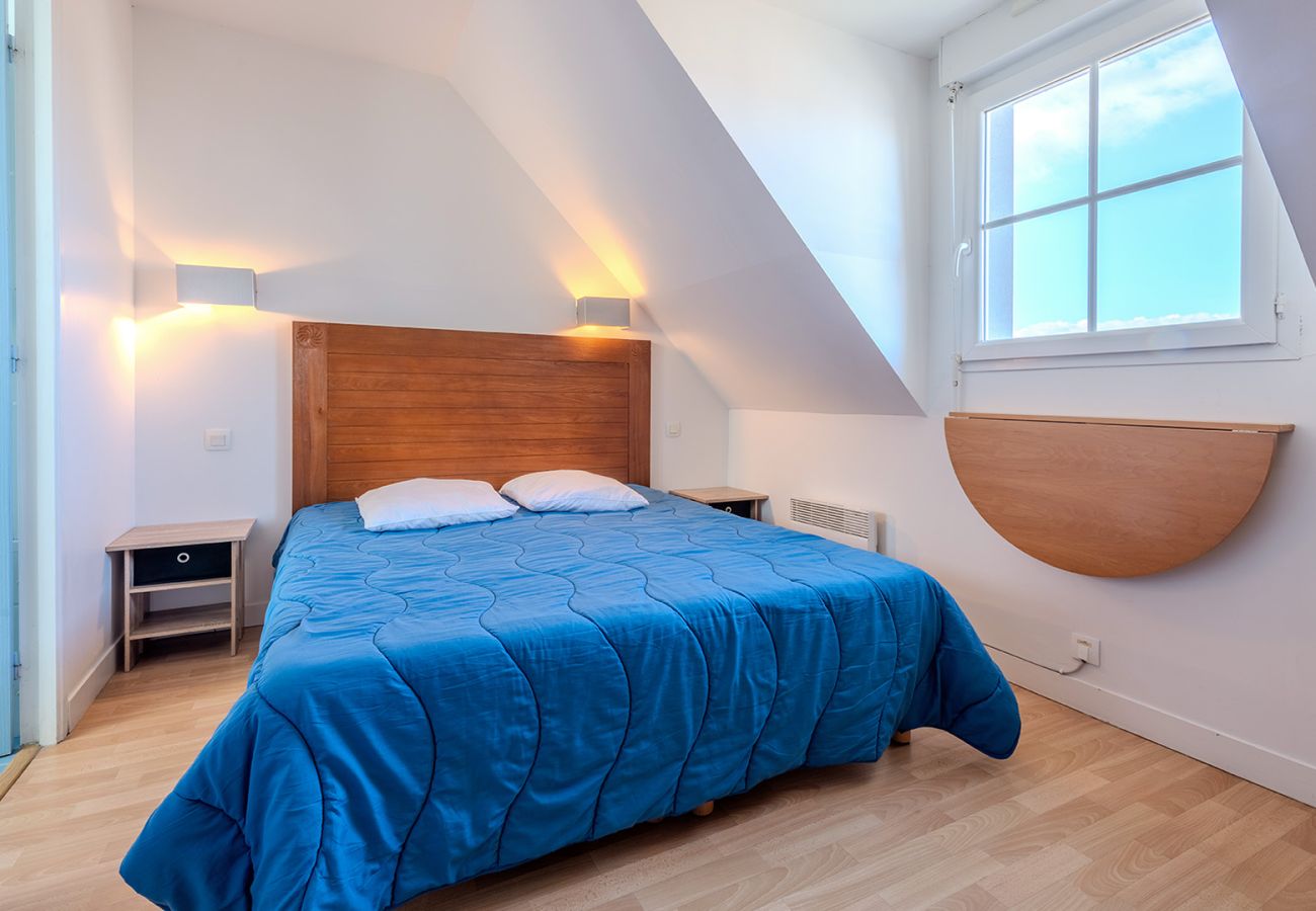 Maison à Saint-Nic - Maisonnette 4 pers dans résidence avec piscine