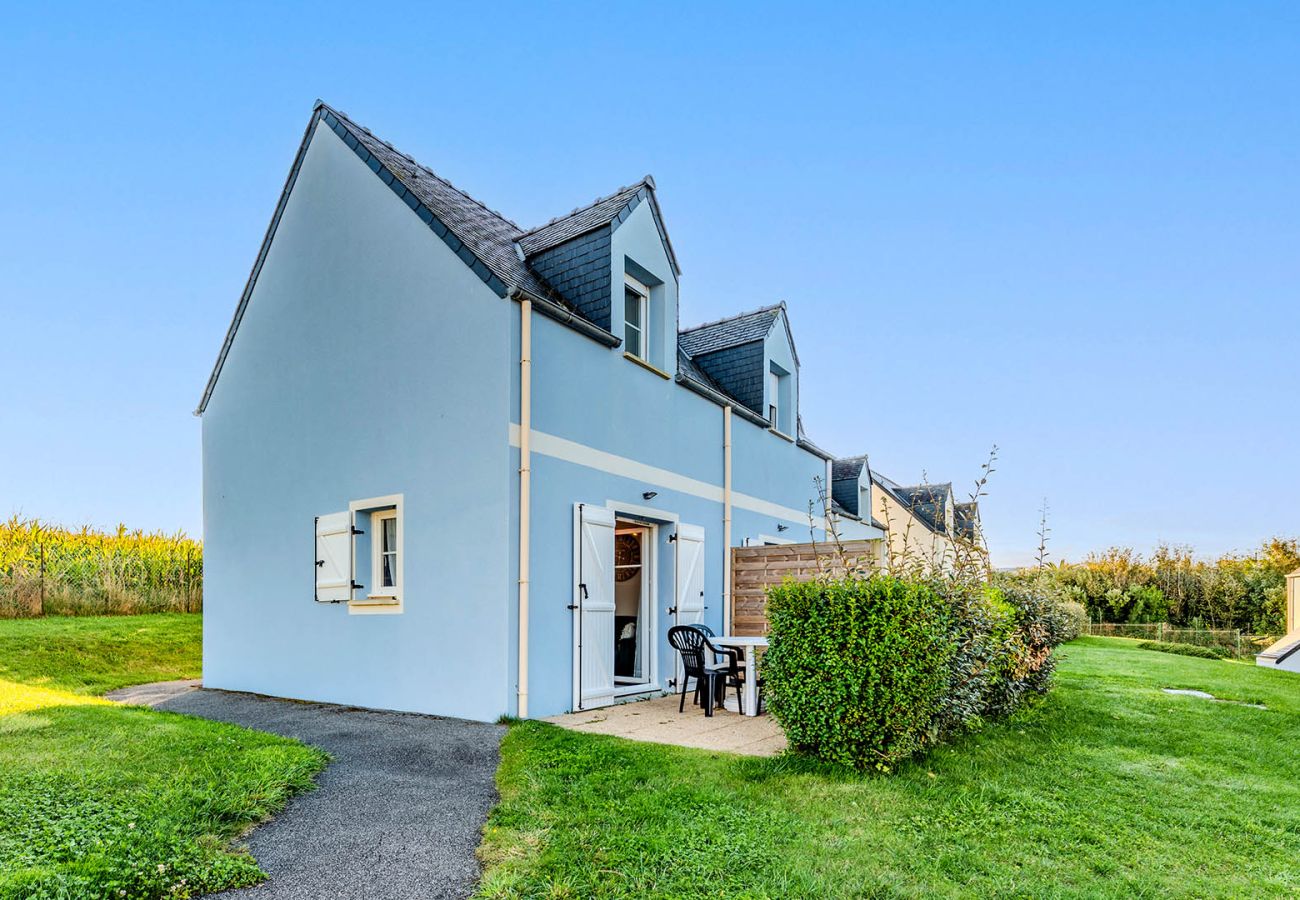 Maison à Saint-Nic - Charmante maison avec extérieur, 4 pers