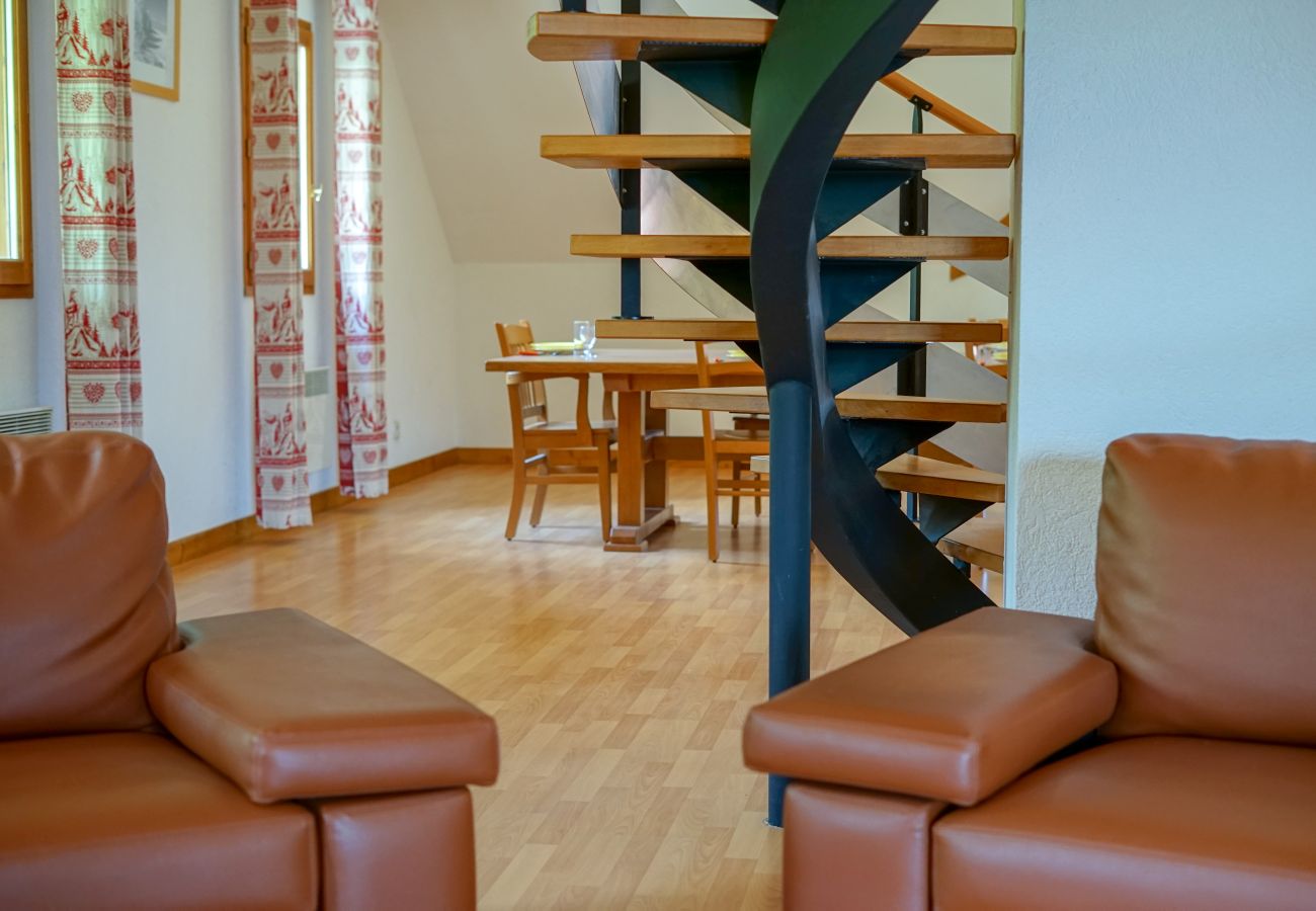 Appartement à Giez - Appartement duplex, 10 pers, vue nature