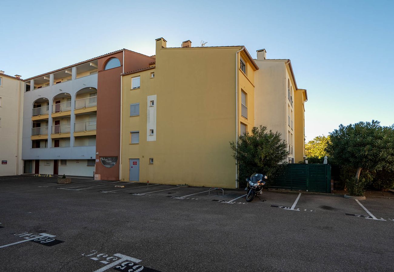 Studio à Agde - Mignon petit studio pour 2 pers, parking